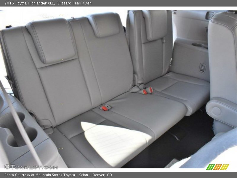 Blizzard Pearl / Ash 2016 Toyota Highlander XLE