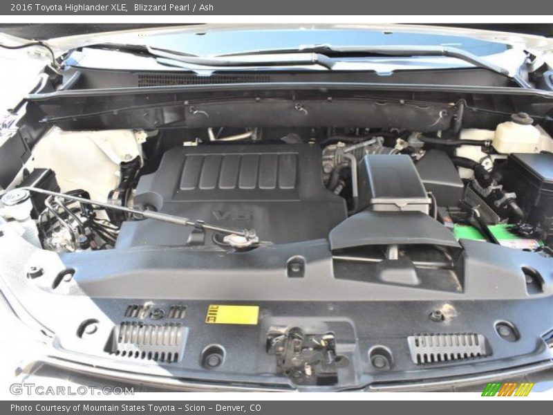 Blizzard Pearl / Ash 2016 Toyota Highlander XLE