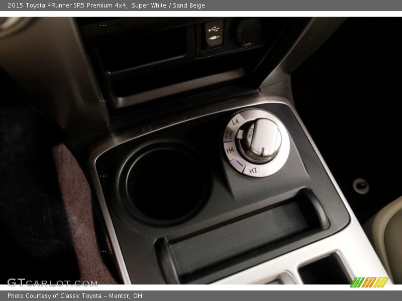 Super White / Sand Beige 2015 Toyota 4Runner SR5 Premium 4x4