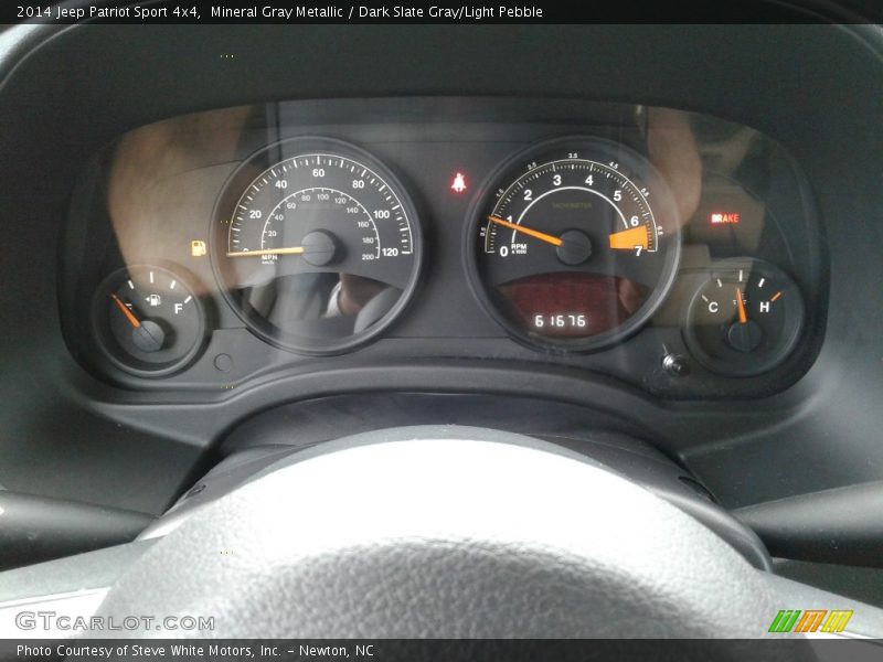 Mineral Gray Metallic / Dark Slate Gray/Light Pebble 2014 Jeep Patriot Sport 4x4