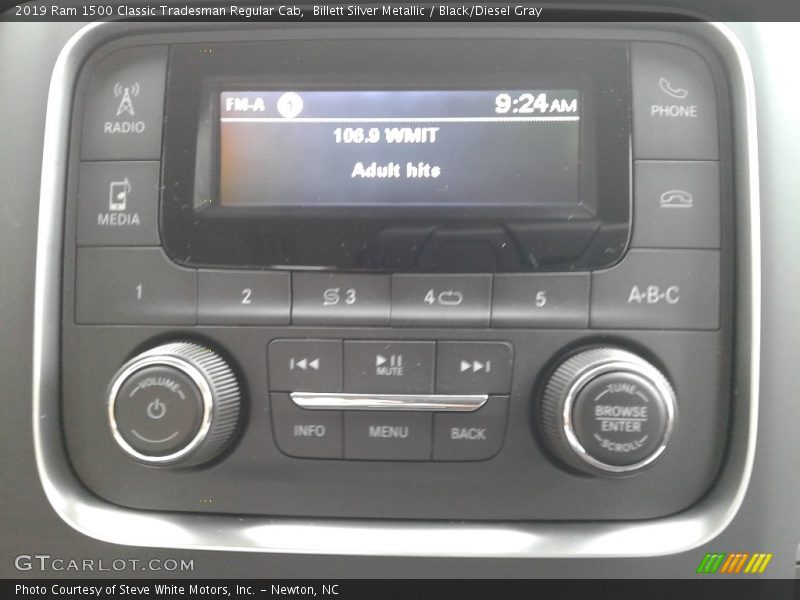 Controls of 2019 1500 Classic Tradesman Regular Cab