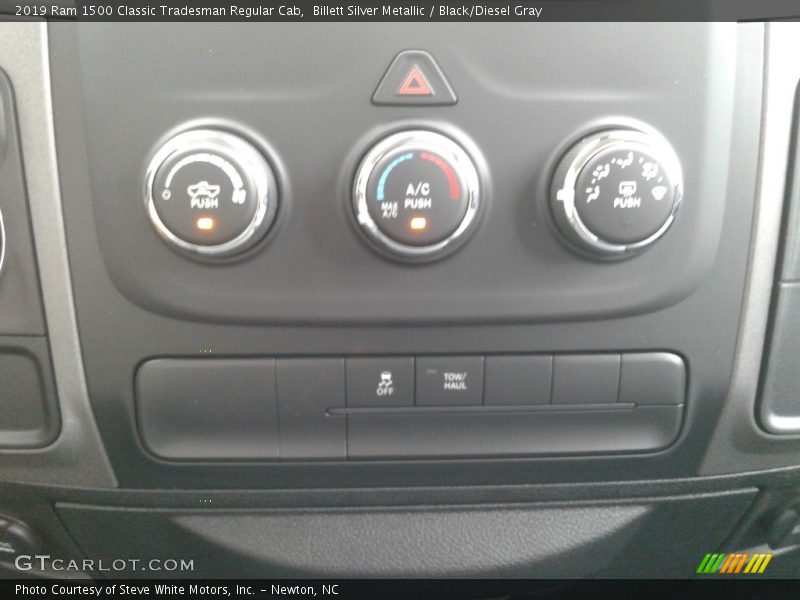 Billett Silver Metallic / Black/Diesel Gray 2019 Ram 1500 Classic Tradesman Regular Cab