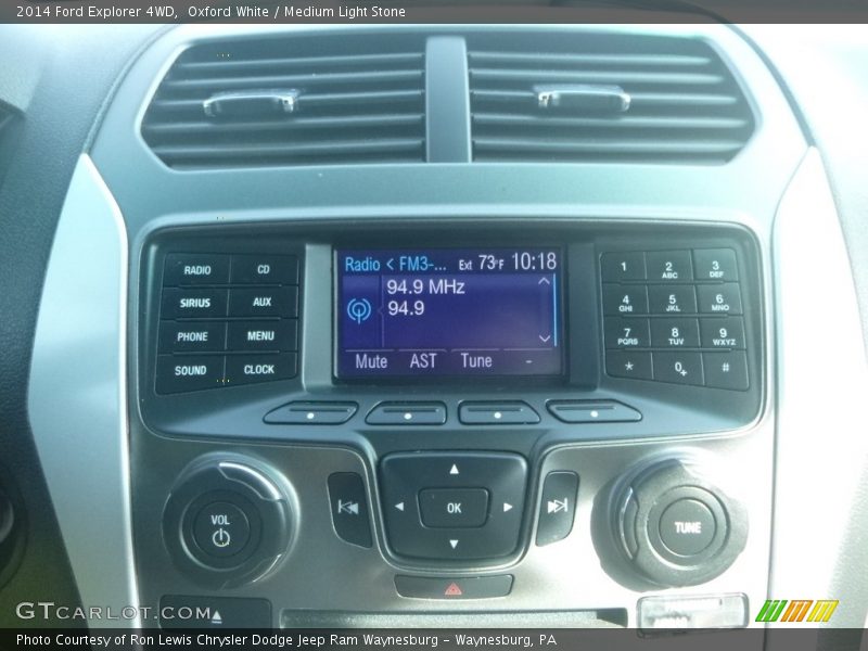 Oxford White / Medium Light Stone 2014 Ford Explorer 4WD