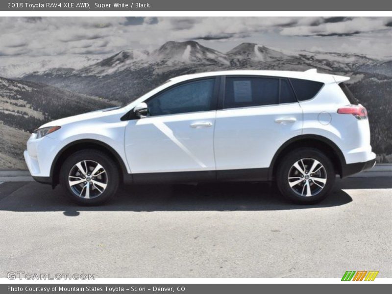 Super White / Black 2018 Toyota RAV4 XLE AWD