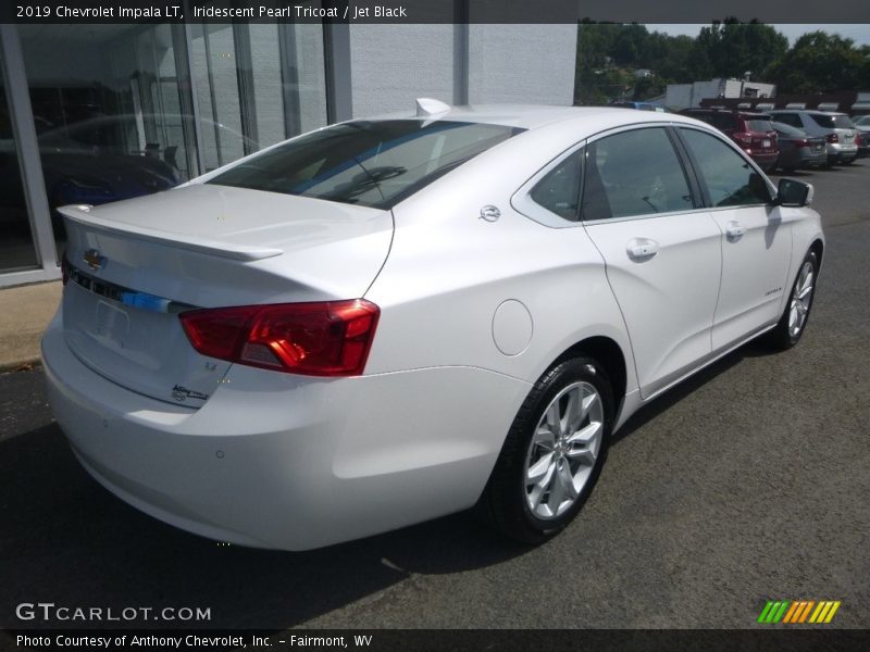 Iridescent Pearl Tricoat / Jet Black 2019 Chevrolet Impala LT