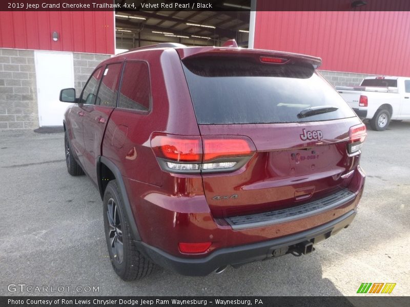 Velvet Red Pearl / Black 2019 Jeep Grand Cherokee Trailhawk 4x4