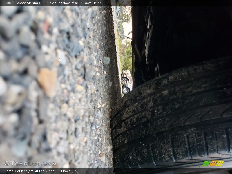 Silver Shadow Pearl / Fawn Beige 2004 Toyota Sienna CE