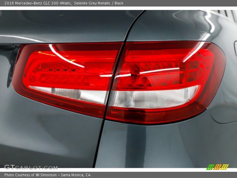 Selenite Grey Metallic / Black 2016 Mercedes-Benz GLC 300 4Matic