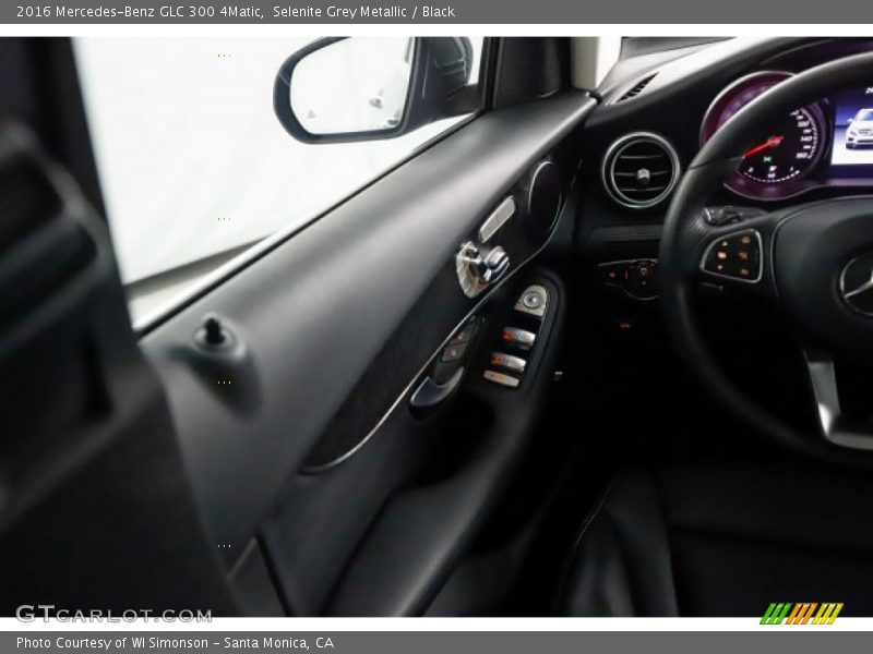 Selenite Grey Metallic / Black 2016 Mercedes-Benz GLC 300 4Matic