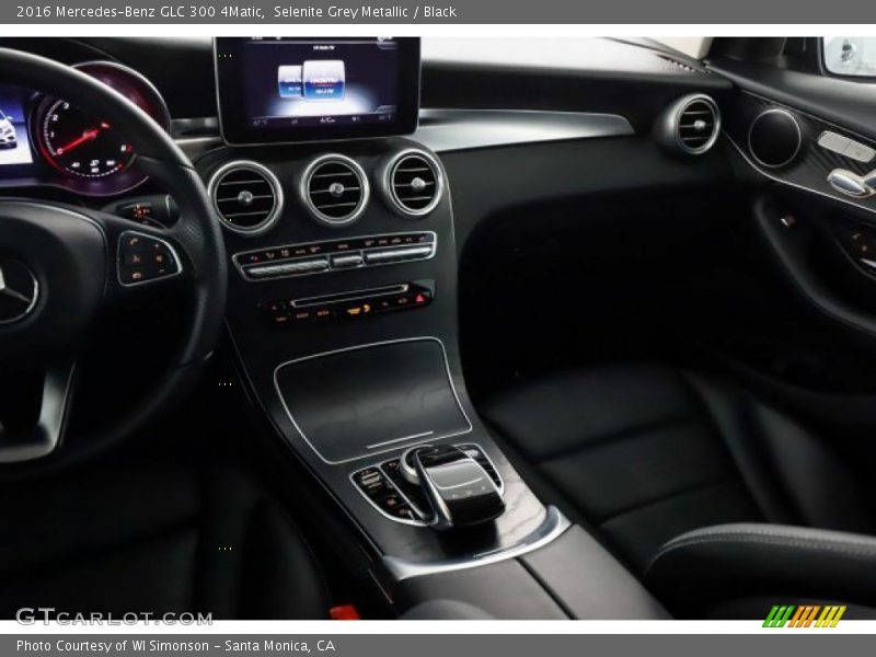 Selenite Grey Metallic / Black 2016 Mercedes-Benz GLC 300 4Matic
