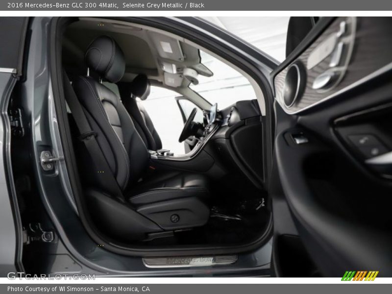 Selenite Grey Metallic / Black 2016 Mercedes-Benz GLC 300 4Matic