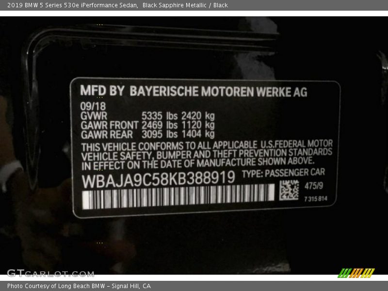 Black Sapphire Metallic / Black 2019 BMW 5 Series 530e iPerformance Sedan