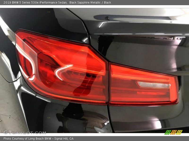 Black Sapphire Metallic / Black 2019 BMW 5 Series 530e iPerformance Sedan