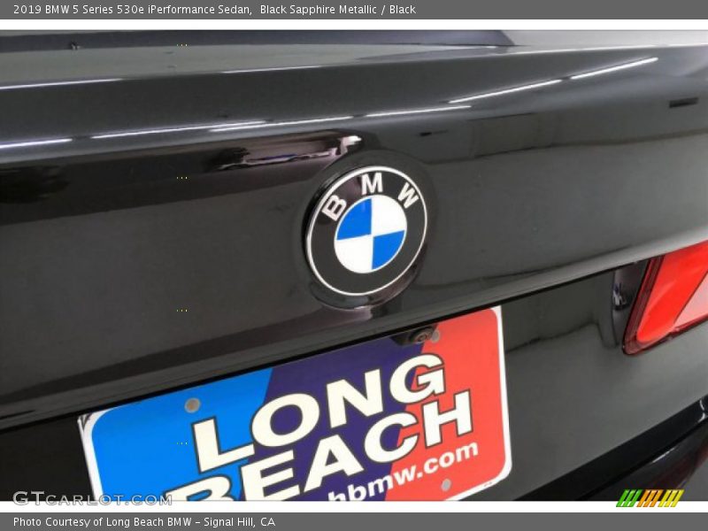 Black Sapphire Metallic / Black 2019 BMW 5 Series 530e iPerformance Sedan
