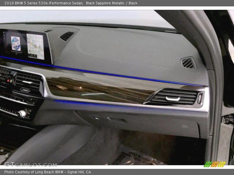 Black Sapphire Metallic / Black 2019 BMW 5 Series 530e iPerformance Sedan