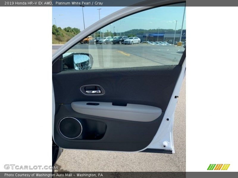 Platinum White Pearl / Gray 2019 Honda HR-V EX AWD