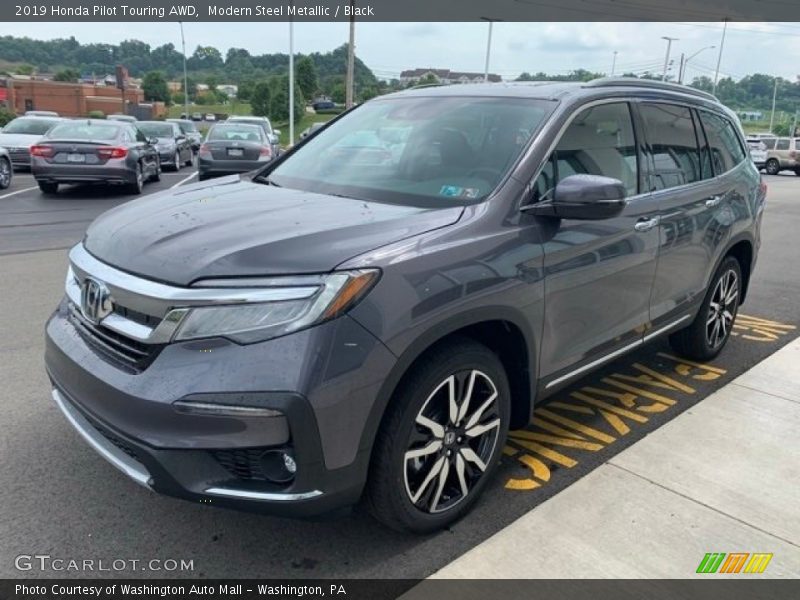 Modern Steel Metallic / Black 2019 Honda Pilot Touring AWD