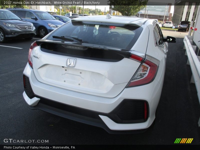 White Orchid Pearl / Black/Ivory 2017 Honda Civic EX Hatchback