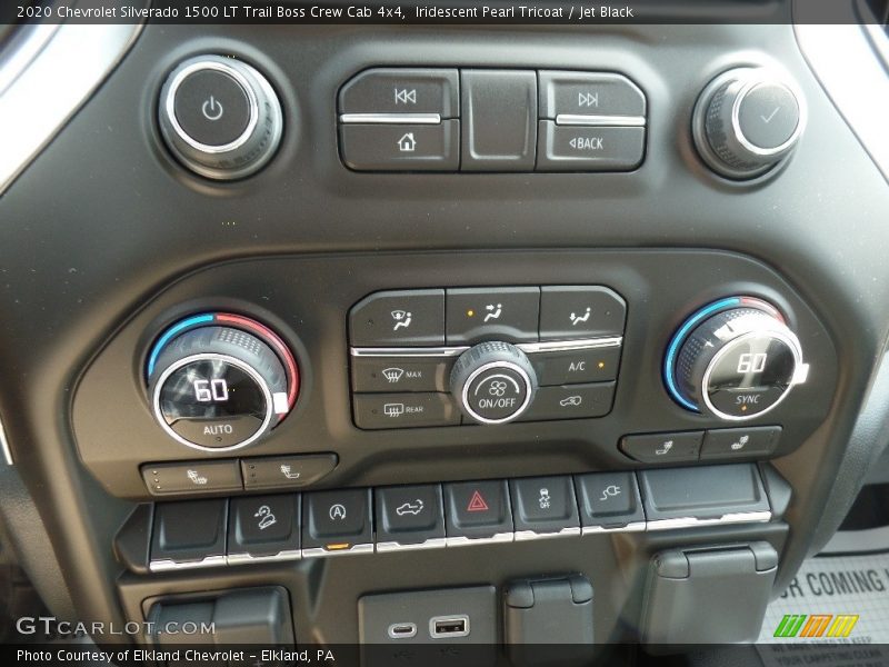 Iridescent Pearl Tricoat / Jet Black 2020 Chevrolet Silverado 1500 LT Trail Boss Crew Cab 4x4