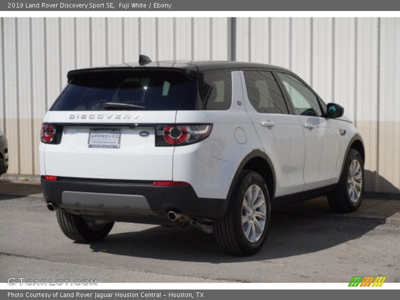Fuji White / Ebony 2019 Land Rover Discovery Sport SE