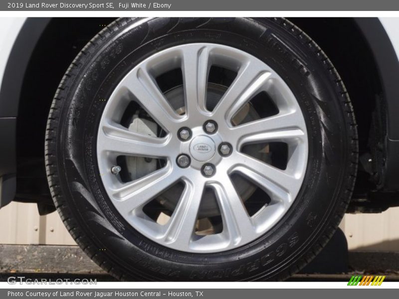 Fuji White / Ebony 2019 Land Rover Discovery Sport SE