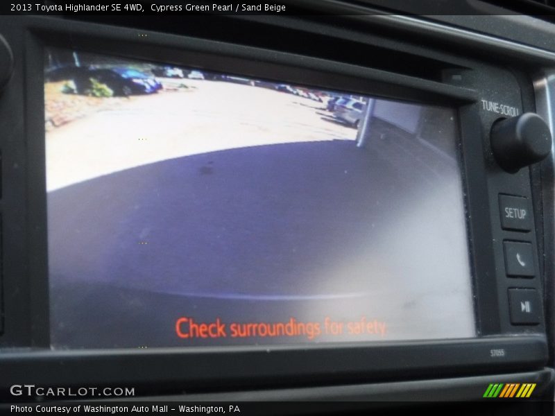 Cypress Green Pearl / Sand Beige 2013 Toyota Highlander SE 4WD