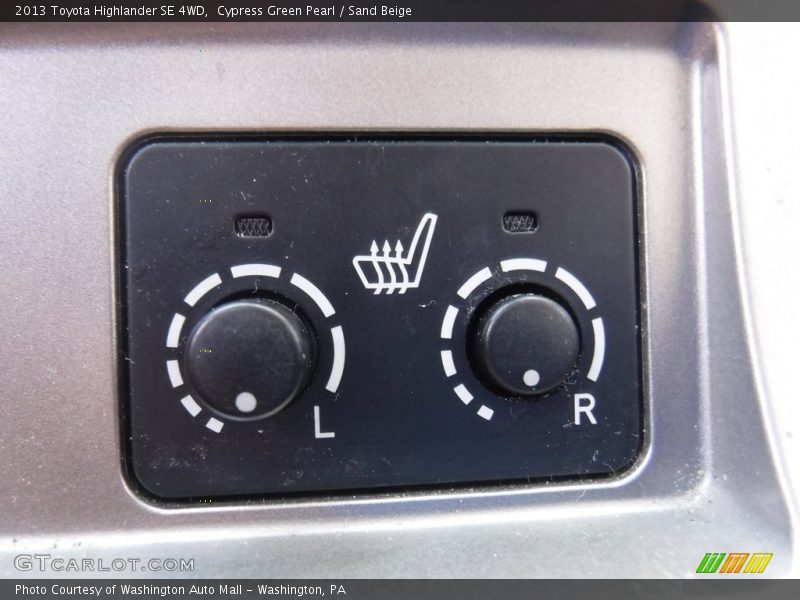 Cypress Green Pearl / Sand Beige 2013 Toyota Highlander SE 4WD