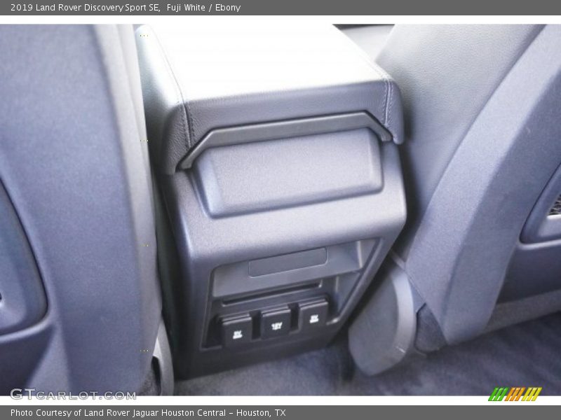 Fuji White / Ebony 2019 Land Rover Discovery Sport SE
