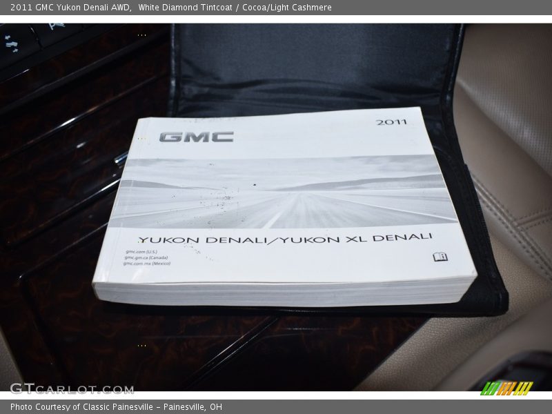 White Diamond Tintcoat / Cocoa/Light Cashmere 2011 GMC Yukon Denali AWD