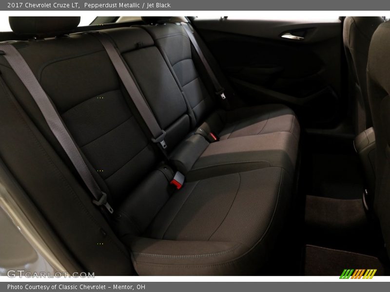 Pepperdust Metallic / Jet Black 2017 Chevrolet Cruze LT