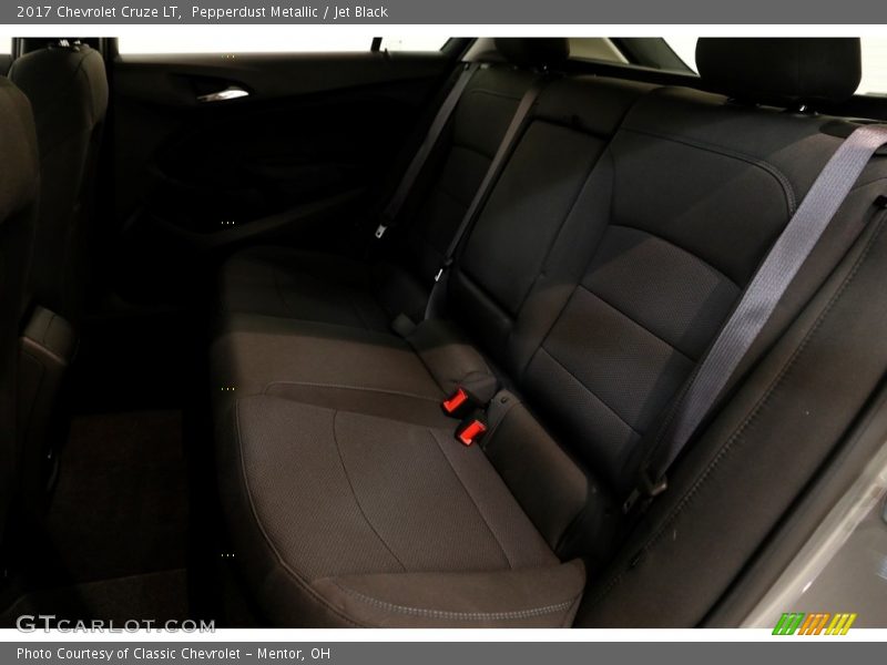 Pepperdust Metallic / Jet Black 2017 Chevrolet Cruze LT