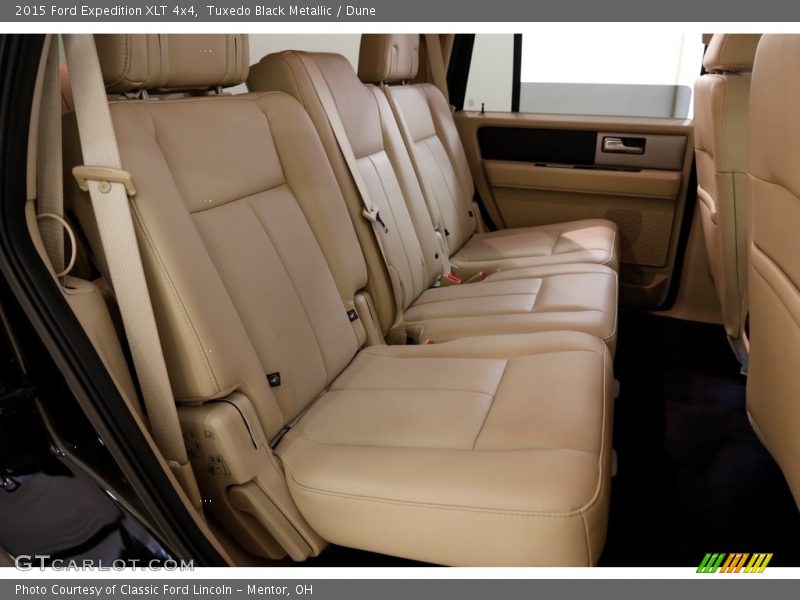 Tuxedo Black Metallic / Dune 2015 Ford Expedition XLT 4x4