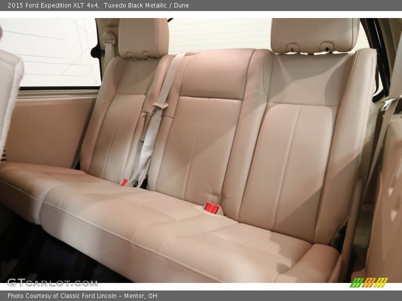 Tuxedo Black Metallic / Dune 2015 Ford Expedition XLT 4x4