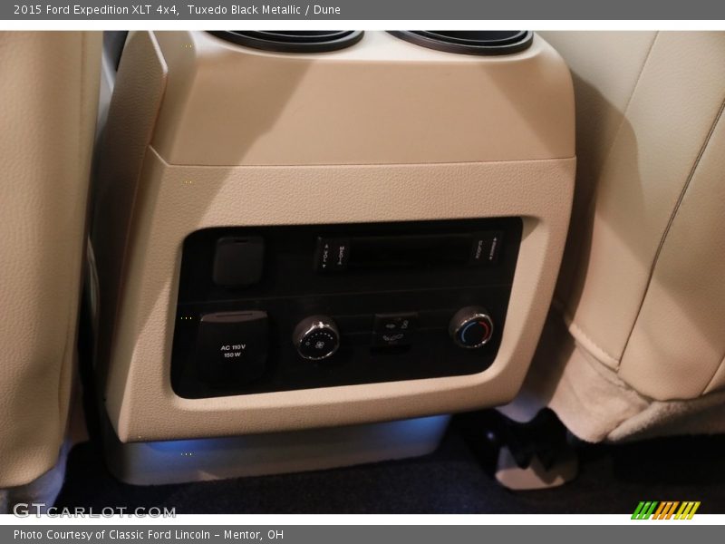 Tuxedo Black Metallic / Dune 2015 Ford Expedition XLT 4x4