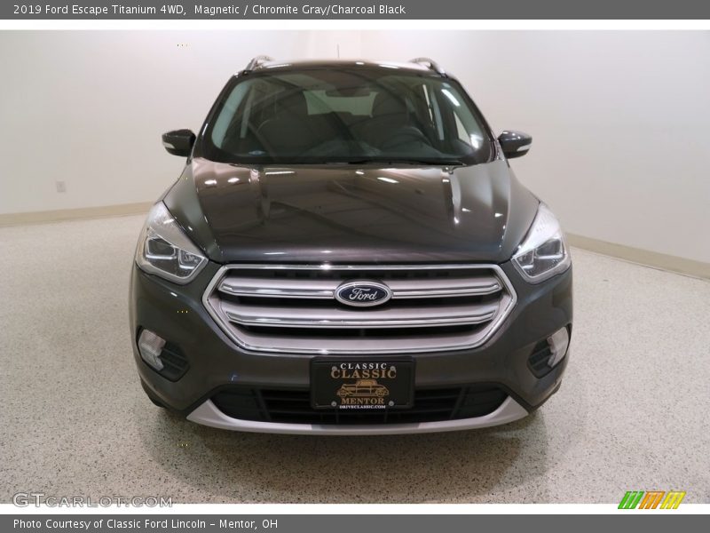 Magnetic / Chromite Gray/Charcoal Black 2019 Ford Escape Titanium 4WD