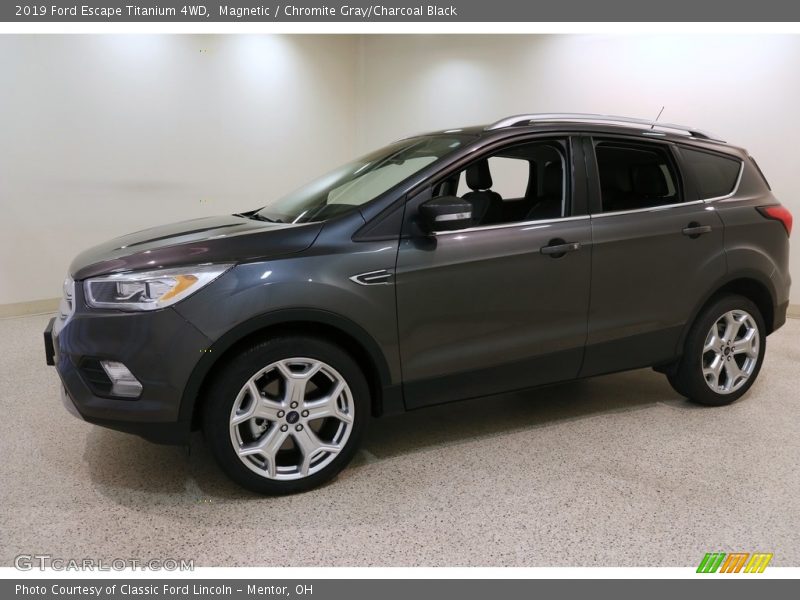 Magnetic / Chromite Gray/Charcoal Black 2019 Ford Escape Titanium 4WD