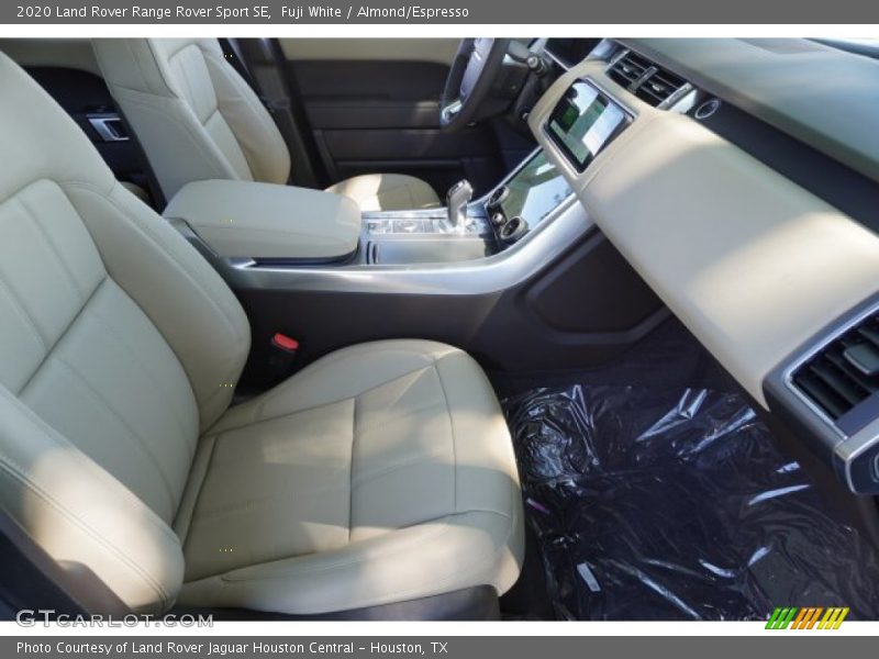 Fuji White / Almond/Espresso 2020 Land Rover Range Rover Sport SE