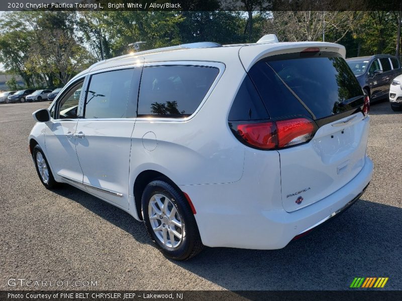 Bright White / Alloy/Black 2020 Chrysler Pacifica Touring L