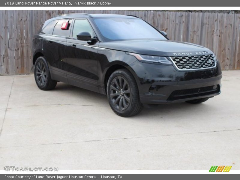 Narvik Black / Ebony 2019 Land Rover Range Rover Velar S