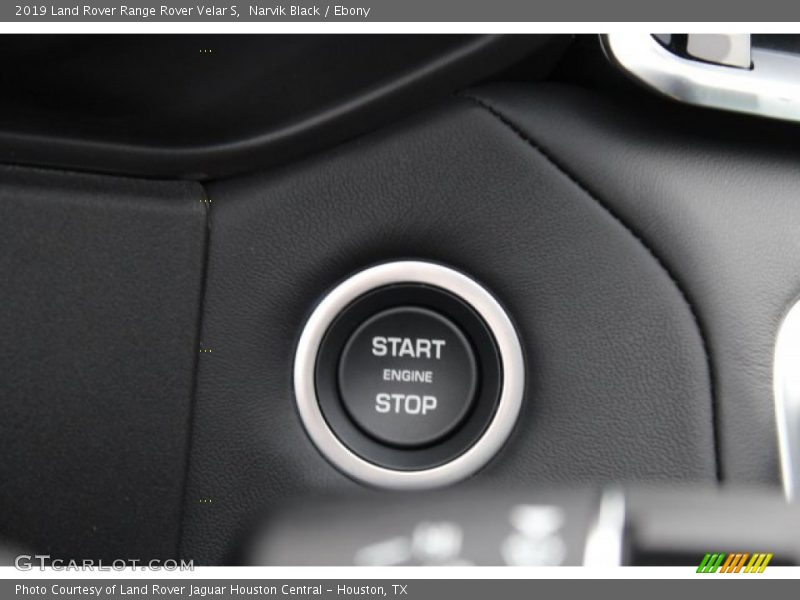 Narvik Black / Ebony 2019 Land Rover Range Rover Velar S