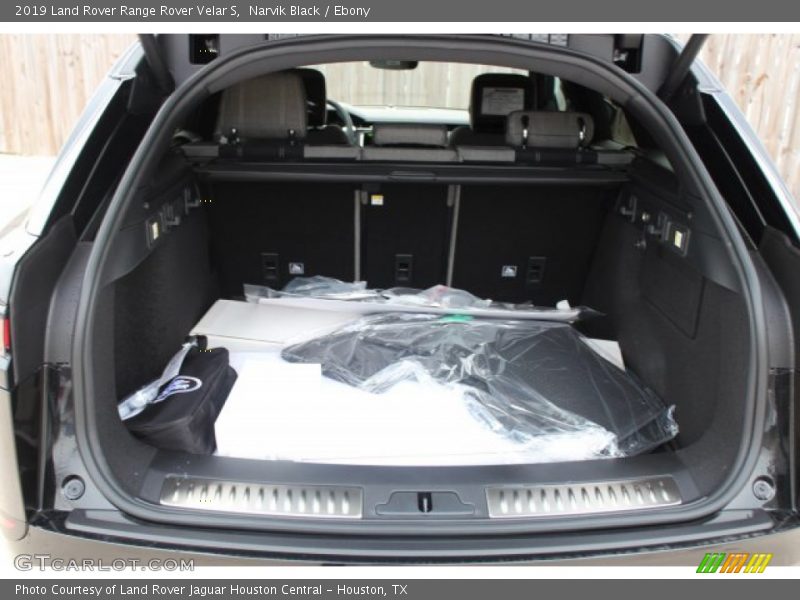 Narvik Black / Ebony 2019 Land Rover Range Rover Velar S