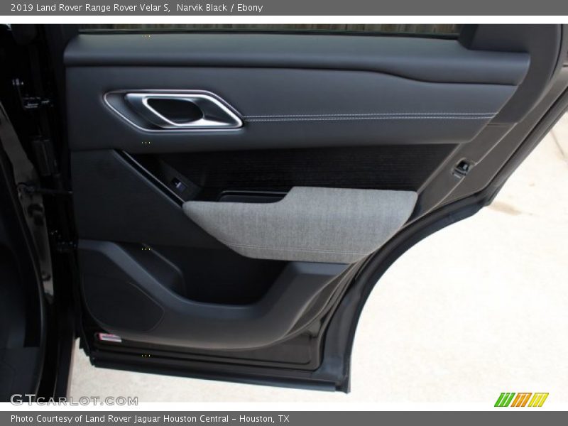Narvik Black / Ebony 2019 Land Rover Range Rover Velar S
