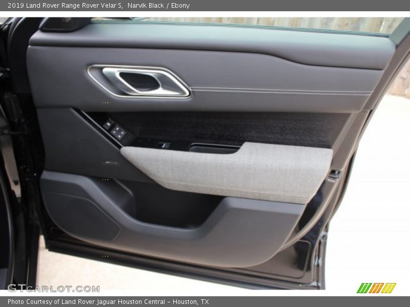 Narvik Black / Ebony 2019 Land Rover Range Rover Velar S