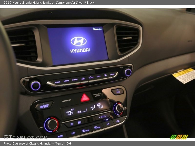 Controls of 2019 Ioniq Hybrid Limited