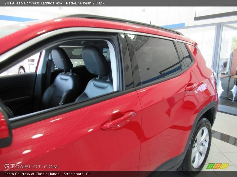 Red-Line Pearl / Black 2019 Jeep Compass Latitude 4x4