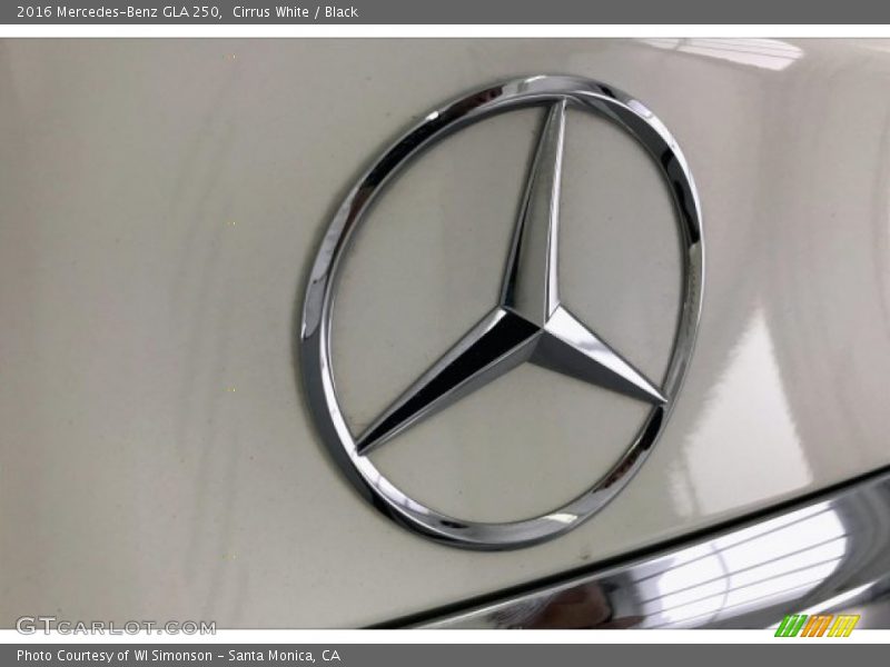 Cirrus White / Black 2016 Mercedes-Benz GLA 250
