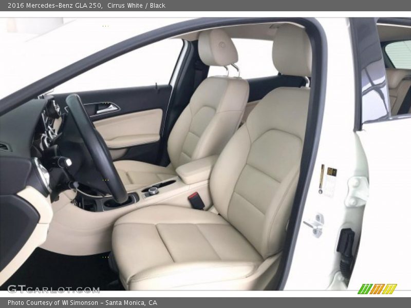 Cirrus White / Black 2016 Mercedes-Benz GLA 250