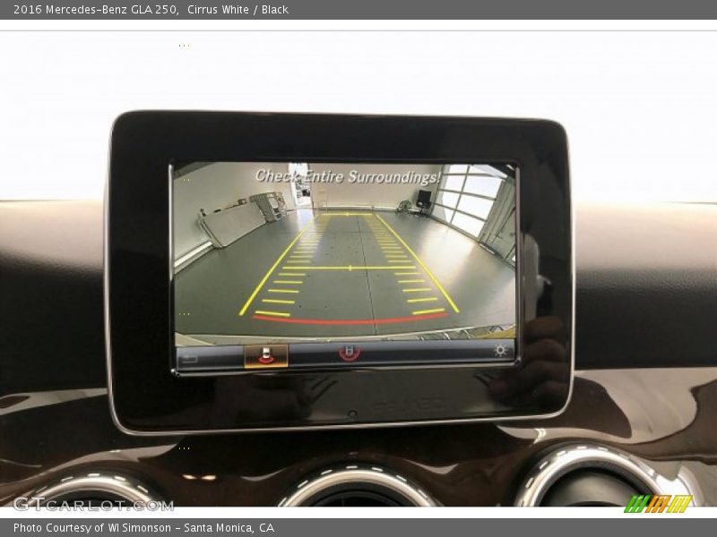 Cirrus White / Black 2016 Mercedes-Benz GLA 250