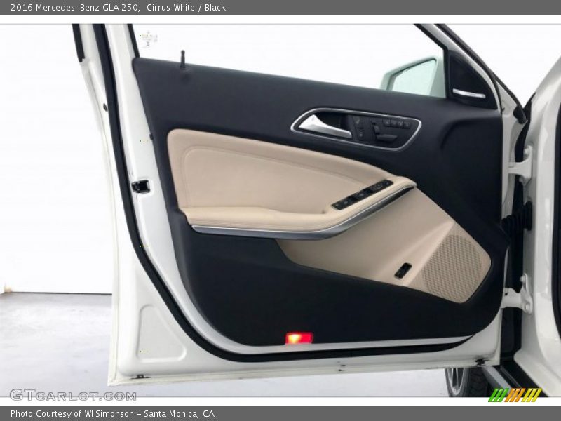 Cirrus White / Black 2016 Mercedes-Benz GLA 250
