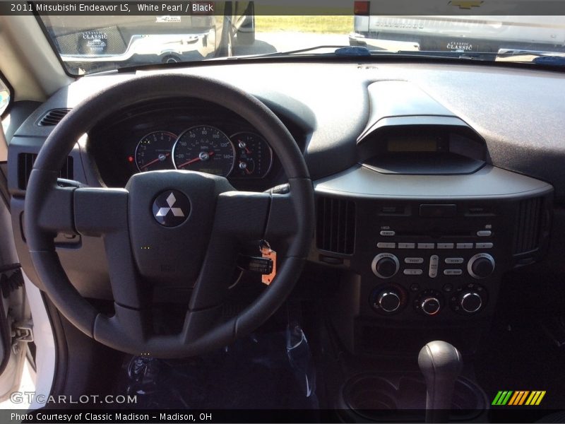 White Pearl / Black 2011 Mitsubishi Endeavor LS